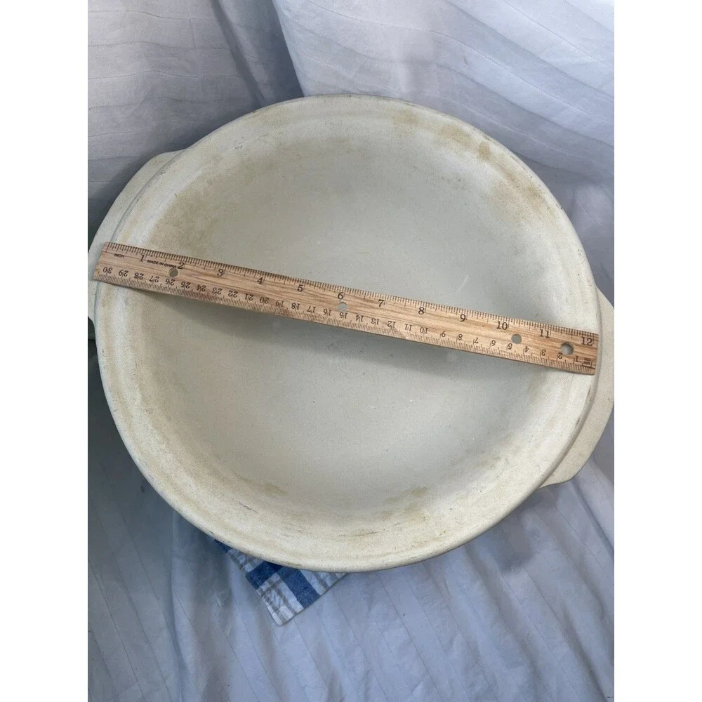 Pampered Chef Large Stoneware baking casserole Bowl